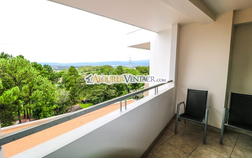 Apartamento con vista de 2 habit. + oficina y línea blanca en Escazú Guachipelín