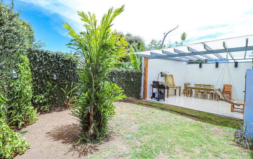 Casa de 370 m2 con 561 m2 lote en Residencial en San Rafael Escazú