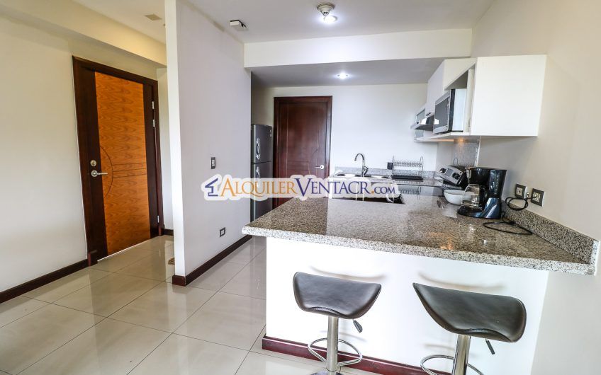 Apartamento con vista de 2 habit. + oficina y línea blanca en Escazú Guachipelín