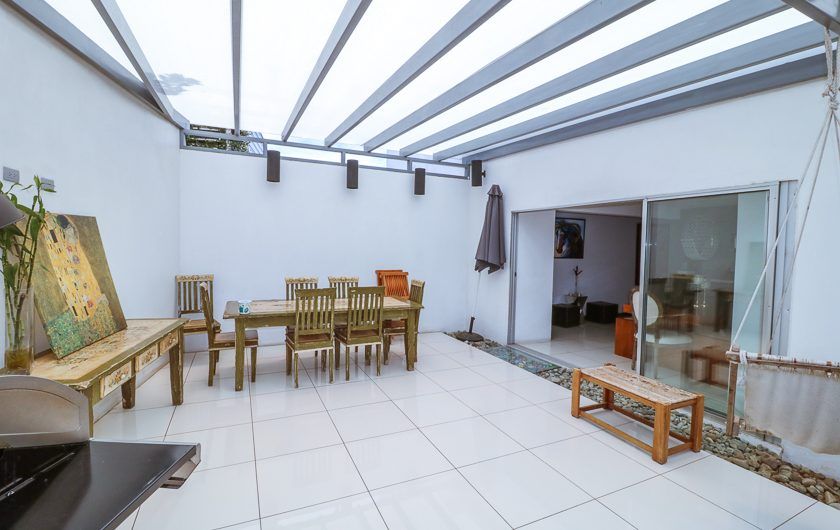 Casa de 370 m2 con 561 m2 lote en Residencial en San Rafael Escazú