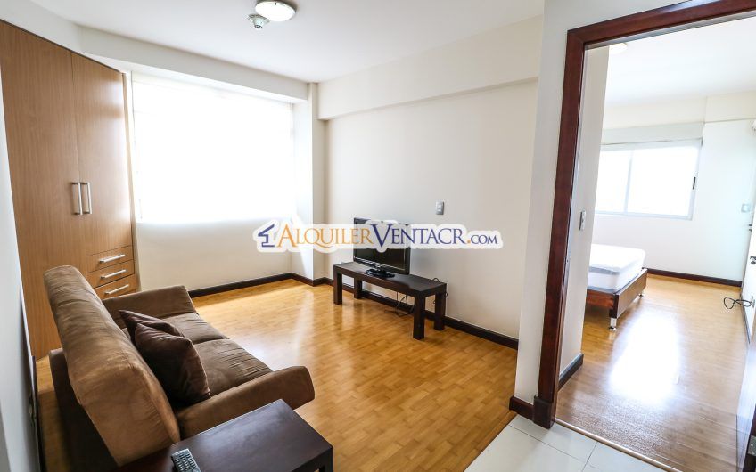 Apartamento con vista de 2 habit. + oficina y línea blanca en Escazú Guachipelín