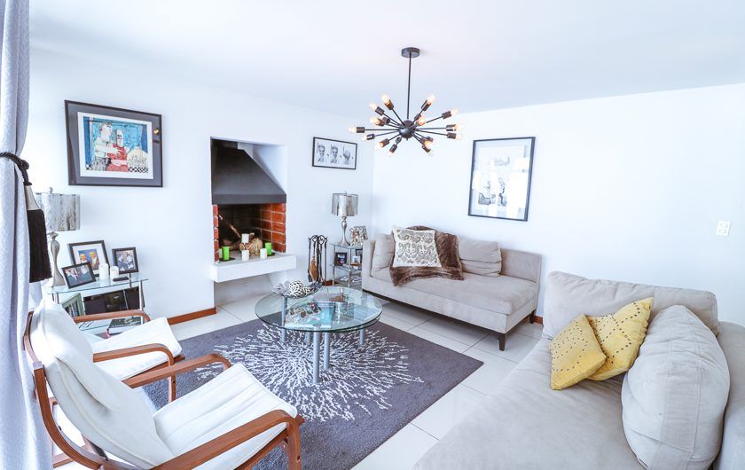 Casa de 370 m2 con 561 m2 lote en Residencial en San Rafael Escazú