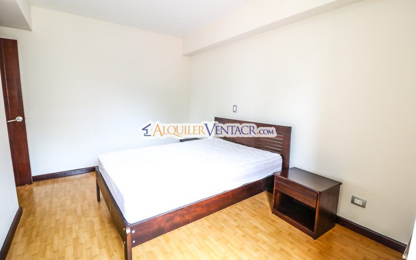 Apartamento con vista de 2 habit. + oficina y línea blanca en Escazú Guachipelín
