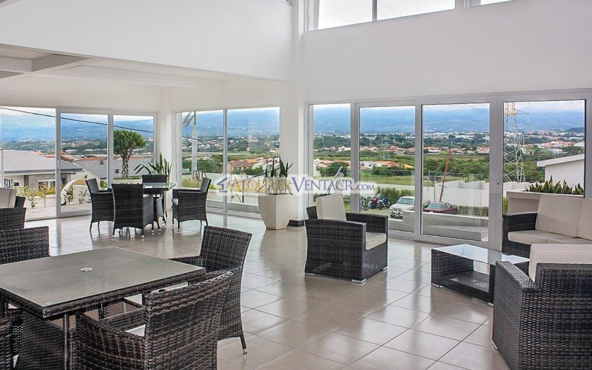 Condo amueblado con jardín en Río Palma Guachipelín Escazú!