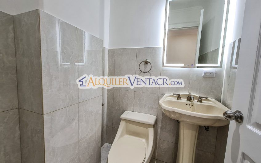 Apartamento amueblado de 3 habit. con vista en San Rafael Escazú