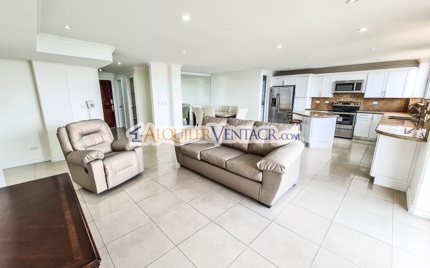 Apartamento amueblado de 3 habit. con vista en San Rafael Escazú