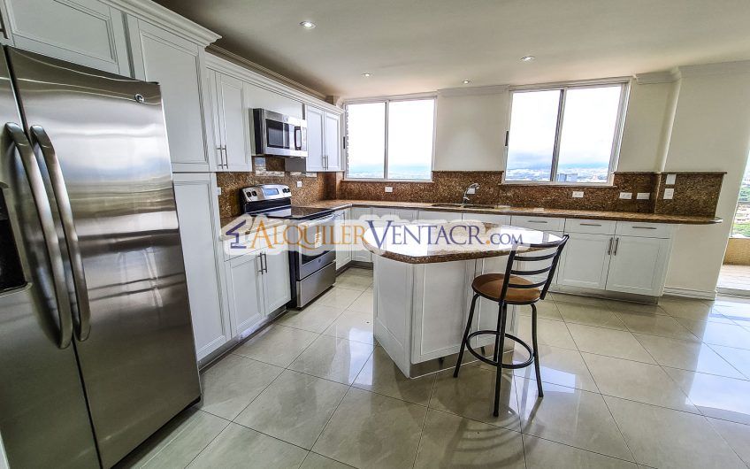 Apartamento amueblado de 3 habit. con vista en San Rafael Escazú