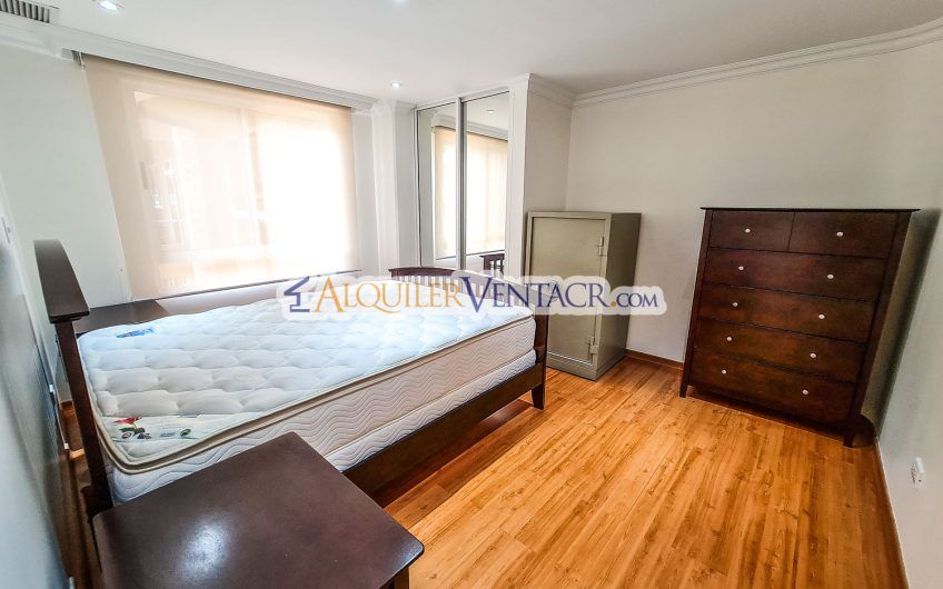 Apartamento amueblado de 3 habit. con vista en San Rafael Escazú