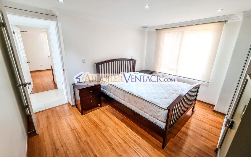 Apartamento amueblado de 3 habit. con vista en San Rafael Escazú