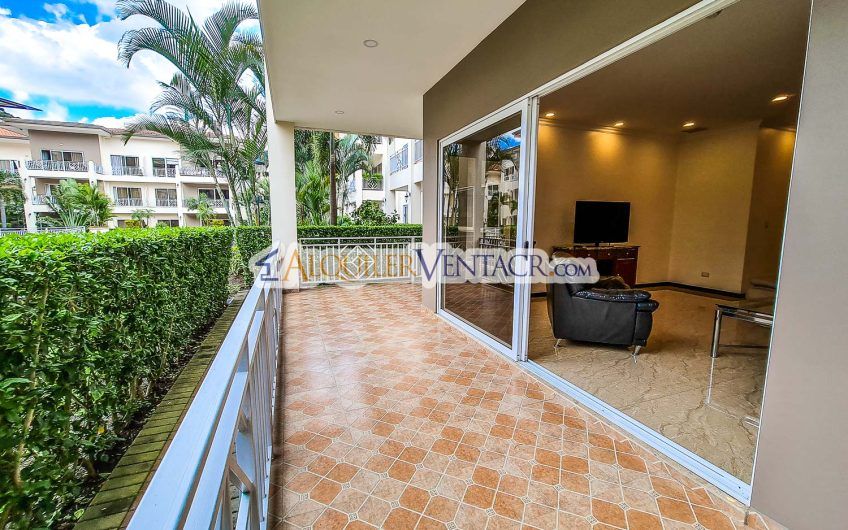 Apartamento amueblado de 3 habit. con terraza en San Rafael Escazú