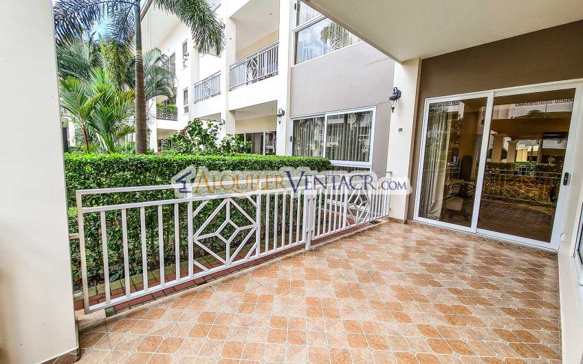 Apartamento amueblado de 3 habit. con terraza en San Rafael Escazú