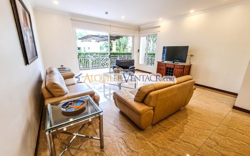Apartamento amueblado de 3 habit. con terraza en San Rafael Escazú