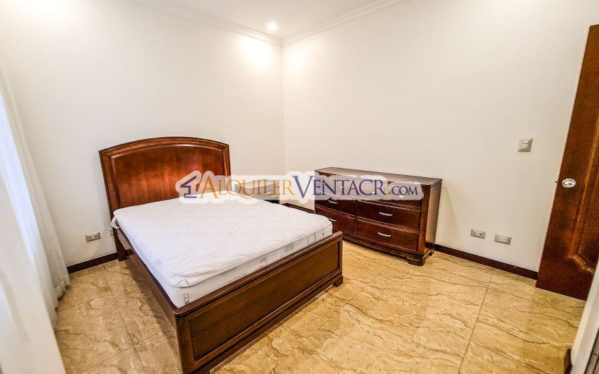 Apartamento amueblado de 3 habit. con terraza en San Rafael Escazú