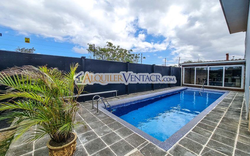 Penthouse de 150 m2 con vista y línea blanca en San Rafael Escazú