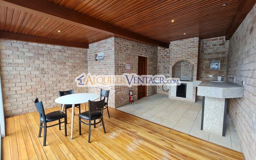 Penthouse de 170 m2 con vista y línea blanca en San Rafael Escazú