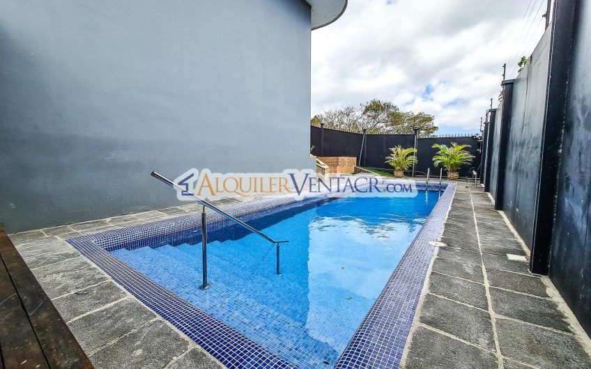 Penthouse de 170 m2 con vista y línea blanca en San Rafael Escazú