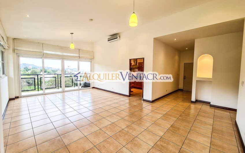 Penthouse de 150 m2 con vista y línea blanca en San Rafael Escazú