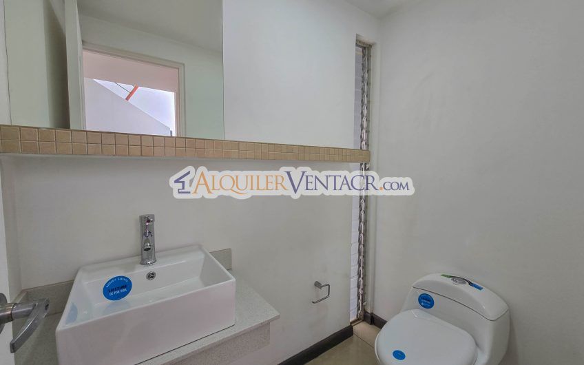 Condo de 3 habit. con jardín en Brasil de Mora Santa Ana