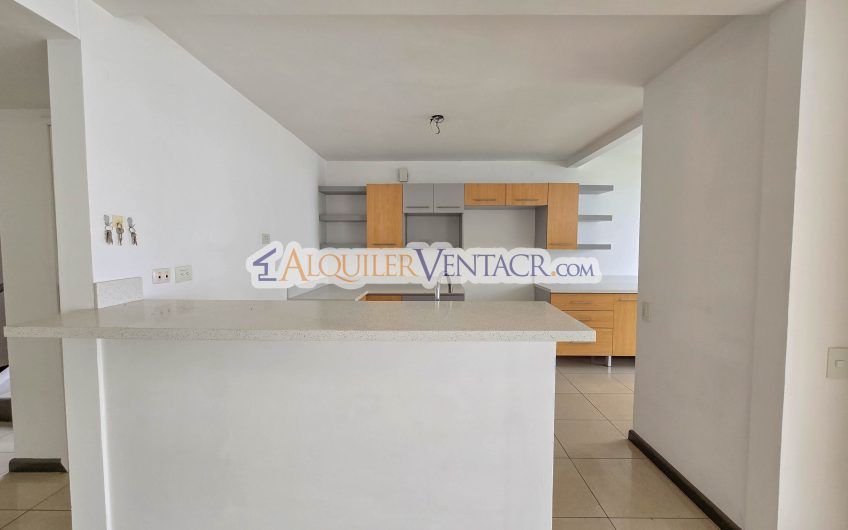 Condo de 3 habit. con jardín en Brasil de Mora Santa Ana