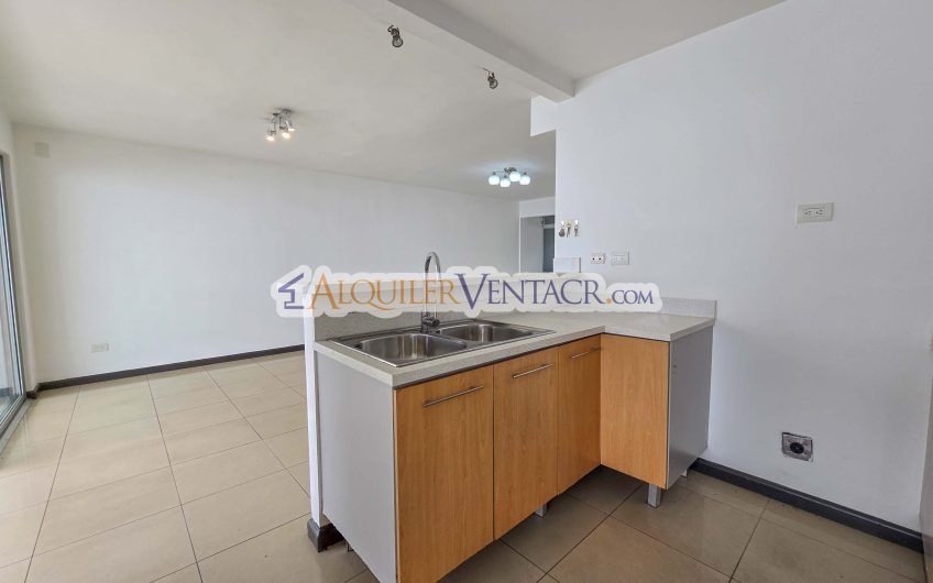 Condo de 3 habit. con jardín en Brasil de Mora Santa Ana