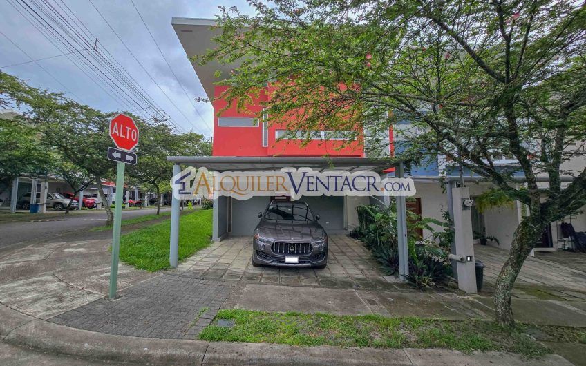 Condo de 3 habit. con jardín en Brasil de Mora Santa Ana