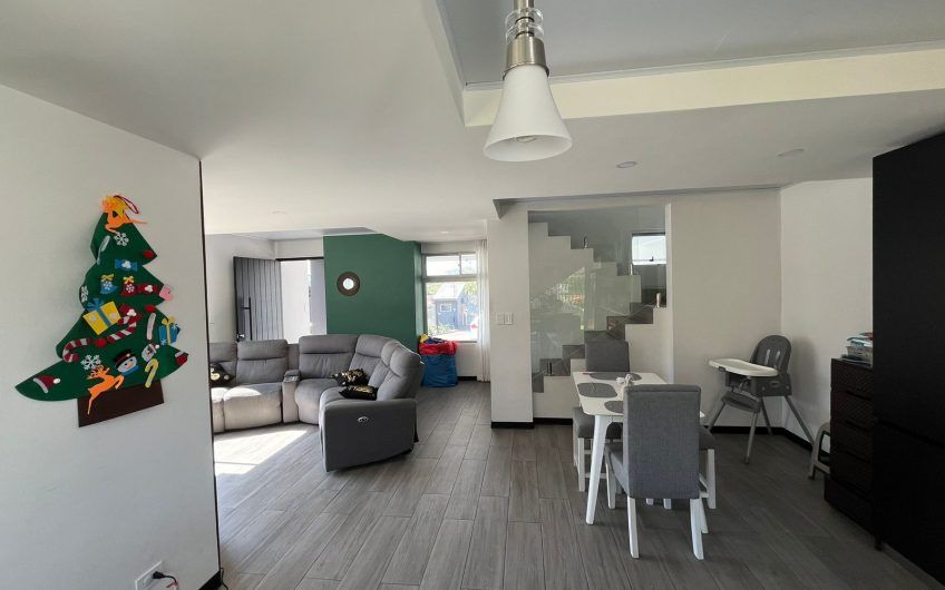 Condo moderno con jardín en Brasil de Mora Santa Ana