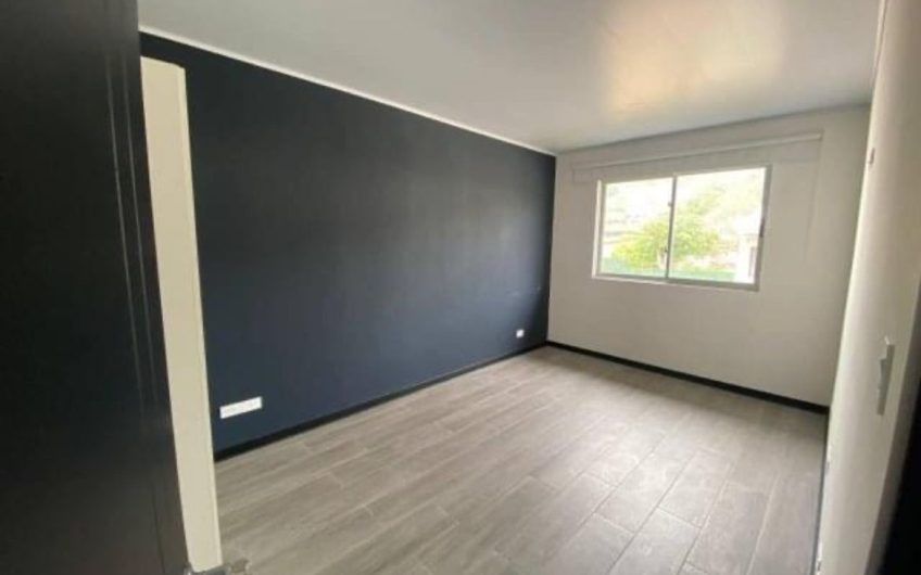 Condo moderno con jardín en Brasil de Mora Santa Ana