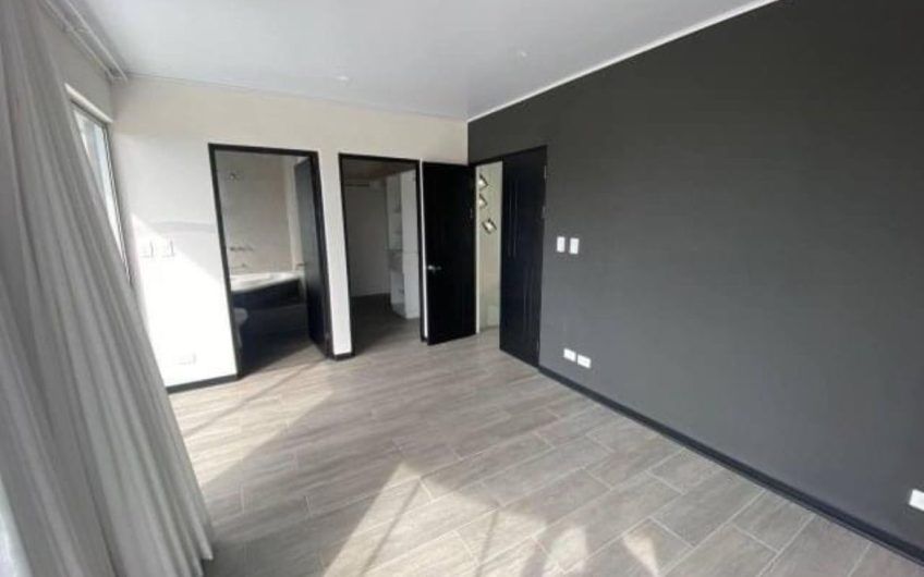 Condo moderno con jardín en Brasil de Mora Santa Ana