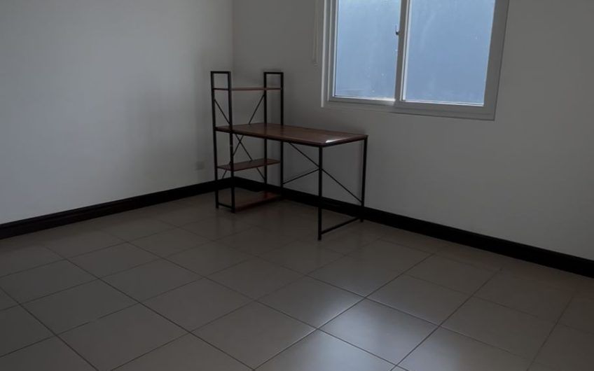Condo amueblado con jardín en Río Palma Guachipelín Escazú!