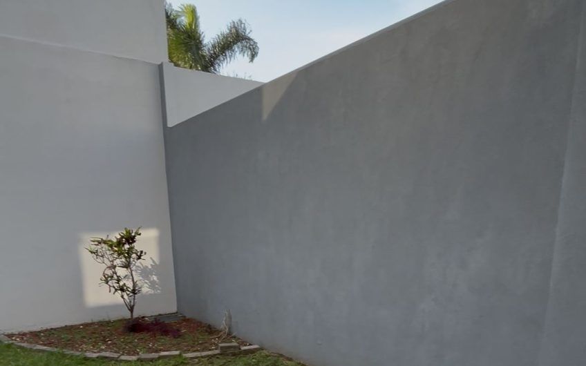 Condo amueblado con jardín en Río Palma Guachipelín Escazú!