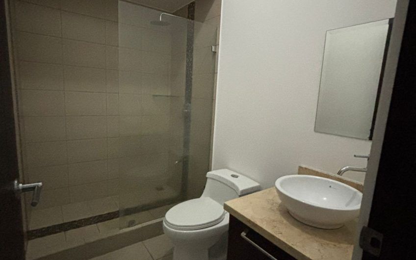 Condo amueblado con jardín en Río Palma Guachipelín Escazú!
