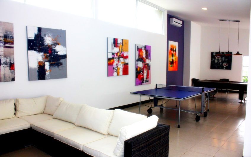 Condo amueblado con jardín en Río Palma Guachipelín Escazú!