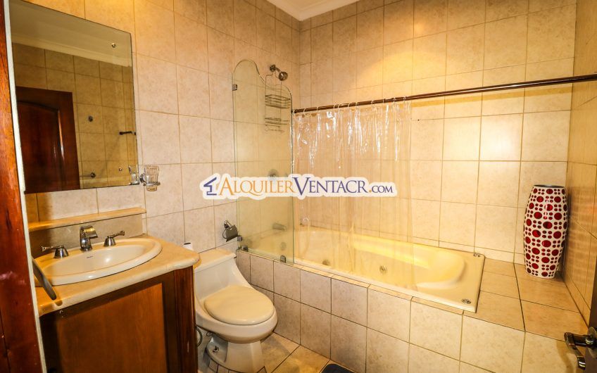 Apartamento amueblado en San Rafael de Escazú