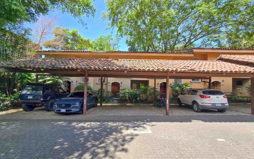 Condo estilo Mediterráneo en Brasil de Mora Santa Ana