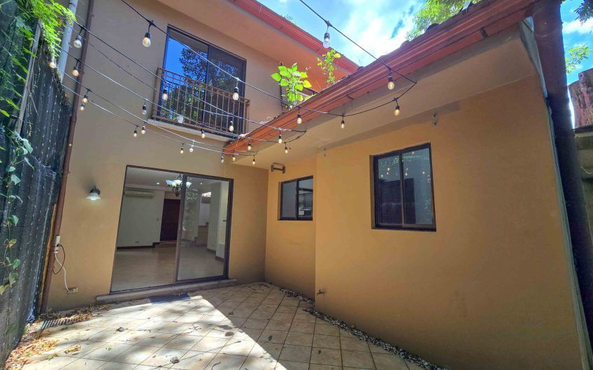 Condo estilo Mediterráneo en Brasil de Mora Santa Ana