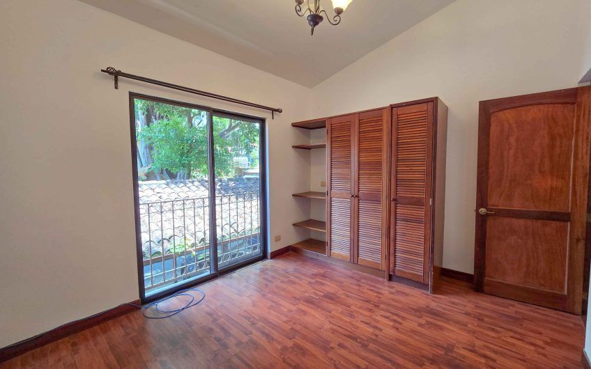 Condo estilo Mediterráneo en Brasil de Mora Santa Ana