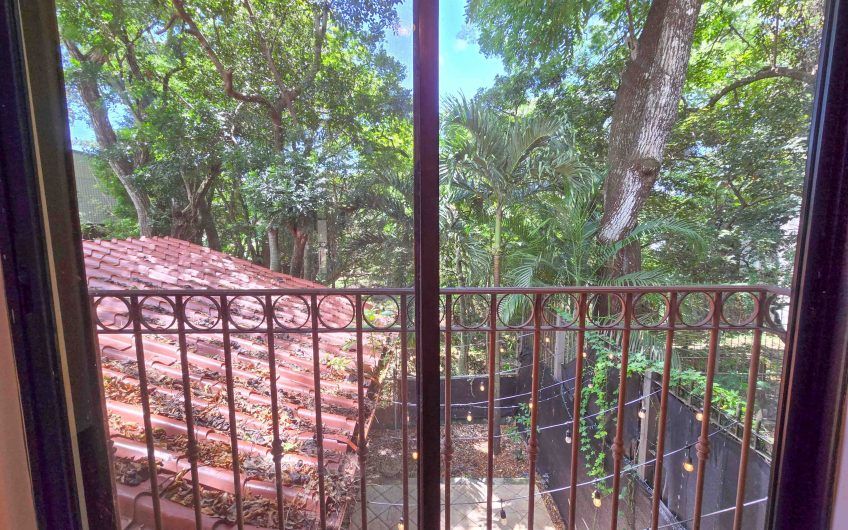 Condo estilo Mediterráneo en Brasil de Mora Santa Ana