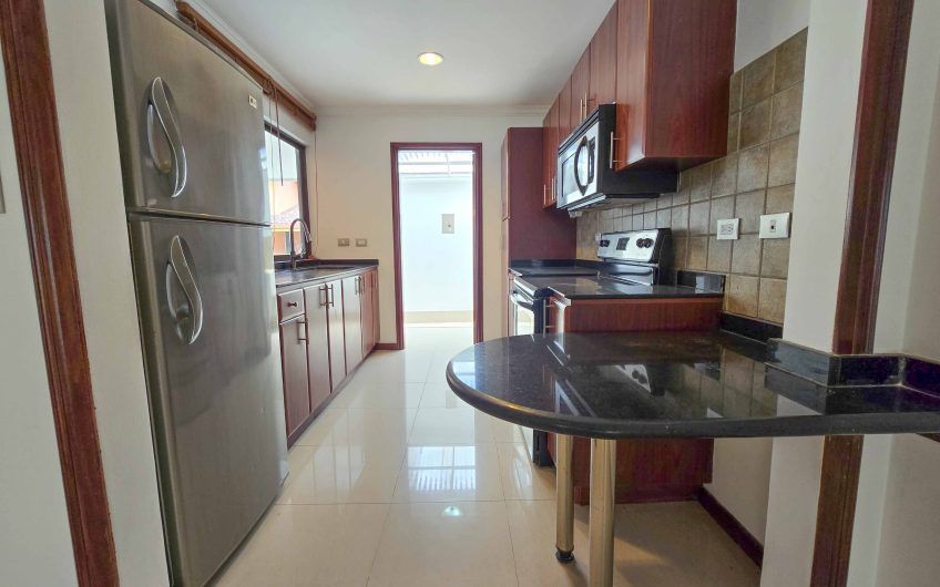 Condo de Una Sola Planta con jardín en Santa Ana Pozos