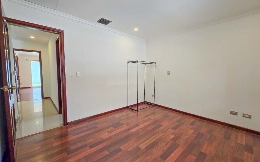 Condo de Una Sola Planta con jardín en Santa Ana Pozos
