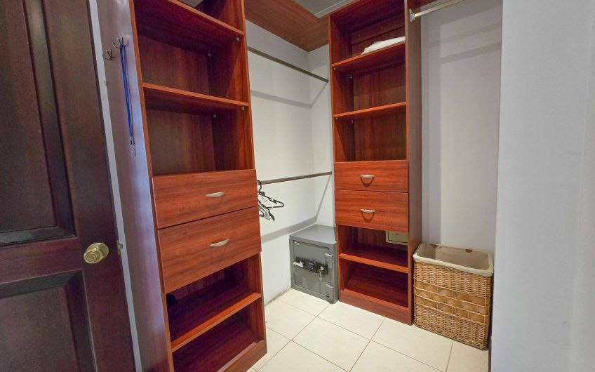 Riverside San Rafael Escazú! Apartamento amueblado con vista