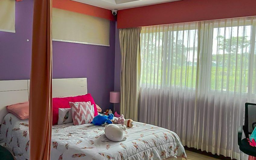 Hacienda Espinal San Rafael Alajuela! Casa de 430 m2 de 5 habit. con jardín