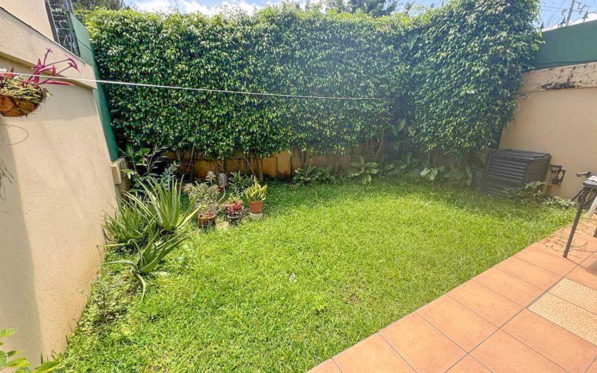 Condo de 3 habit. + oficina y jardín x Multiplaza Escazú