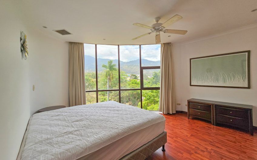 Riverside San Rafael Escazú! Apartamento amueblado con vista