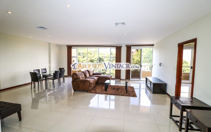 Lujoso apartamento con vista y terraza en San Rafael Escazú