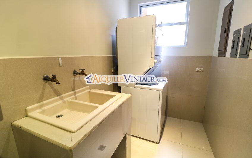 Lujoso apartamento con vista y terraza en San Rafael Escazú