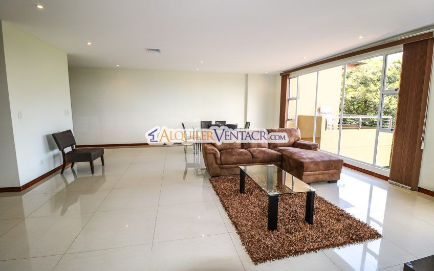 Lujoso apartamento con vista y terraza en San Rafael Escazú