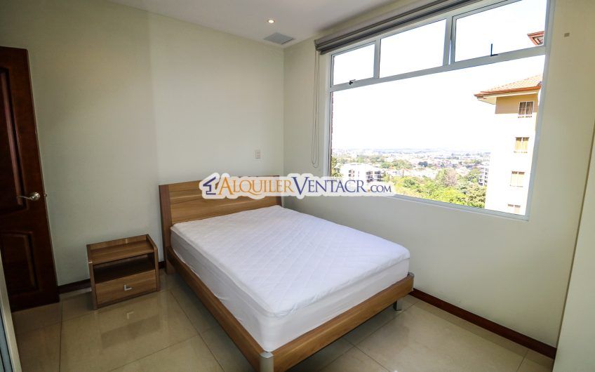 Lujoso apartamento con vista y terraza en San Rafael Escazú