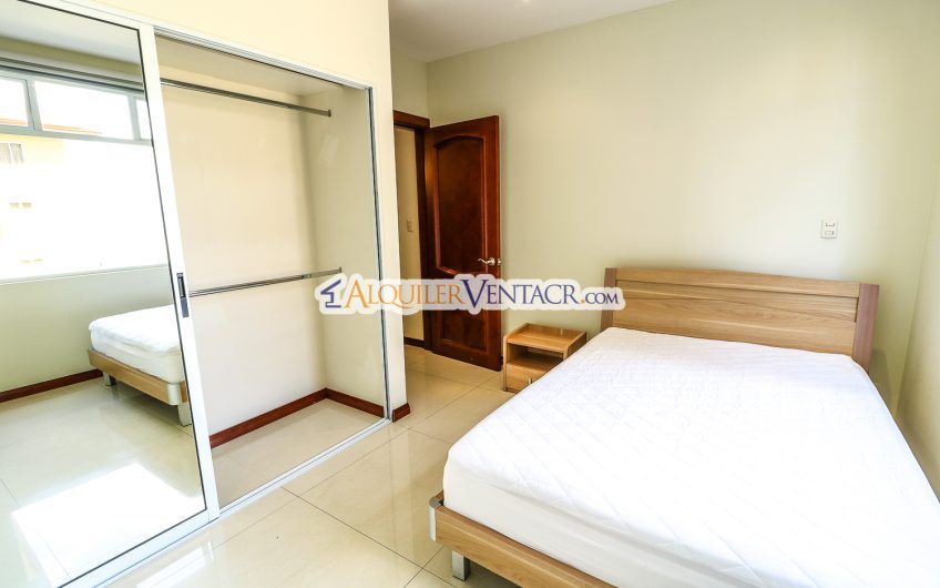 Lujoso apartamento con vista y terraza en San Rafael Escazú