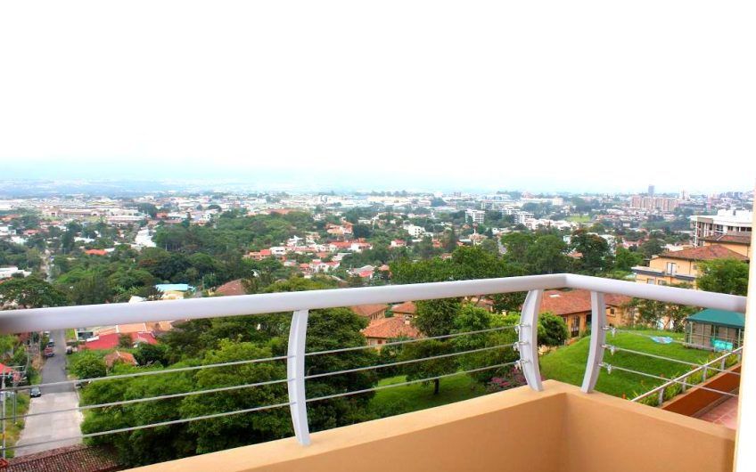 Apartamento con vista y línea blanca en San Rafael Escazú