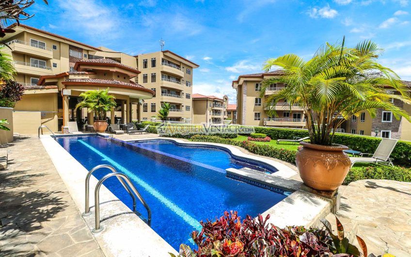 Lujoso apartamento con vista y terraza en San Rafael Escazú